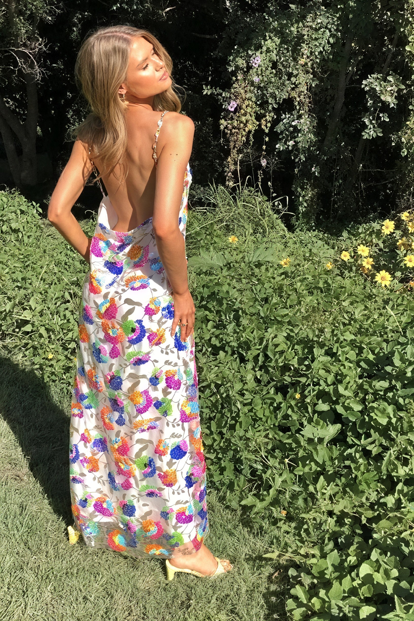 Abito Lungo Floreale con Schiena Scoperta