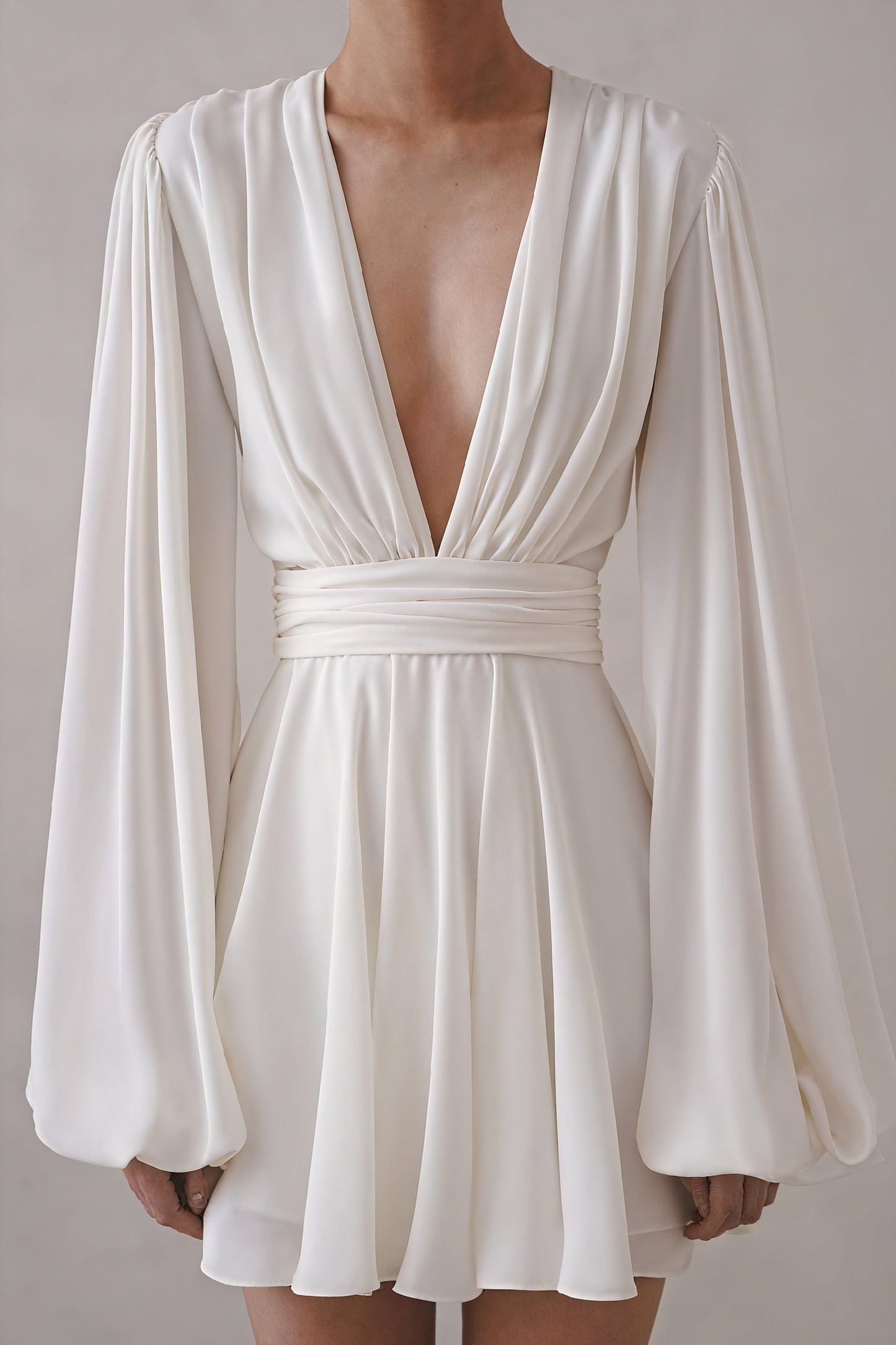 Abito Elegante con Maniche Voluminose