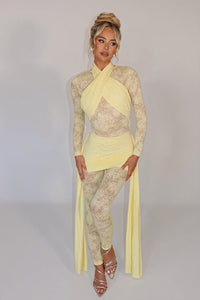 Abito Scultura con Dettagli in Tulle