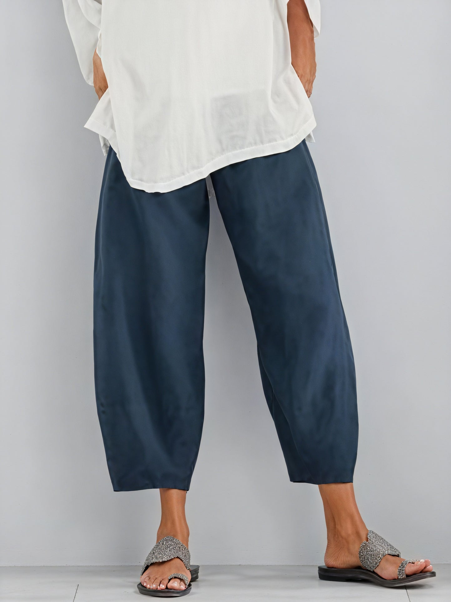 Pantaloni ampi: libertà di movimento e stile