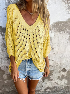 Top Traforato Scollo a V – Stile Casual