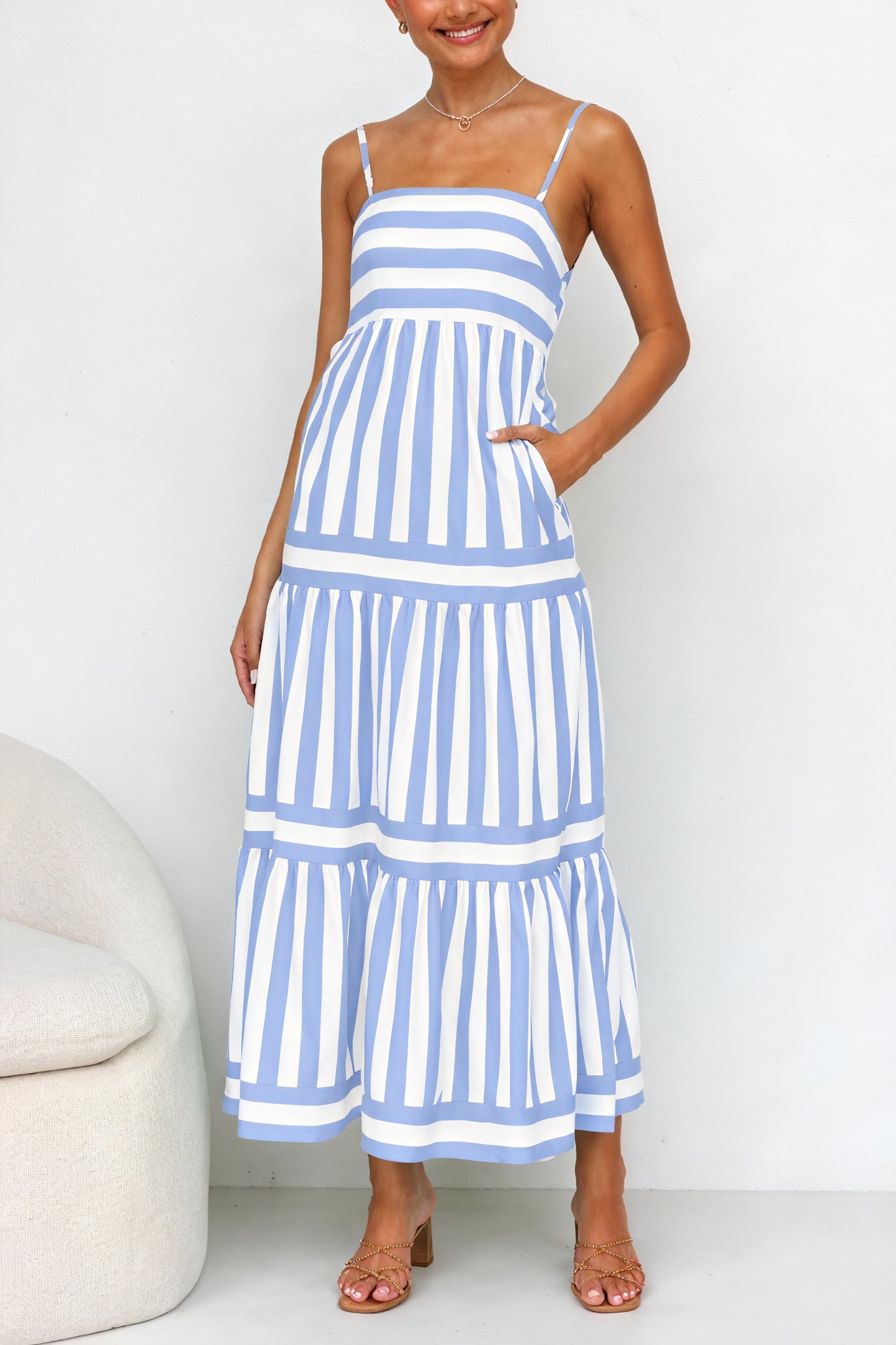 Abito Maxi a Righe con Bretelle Sottili