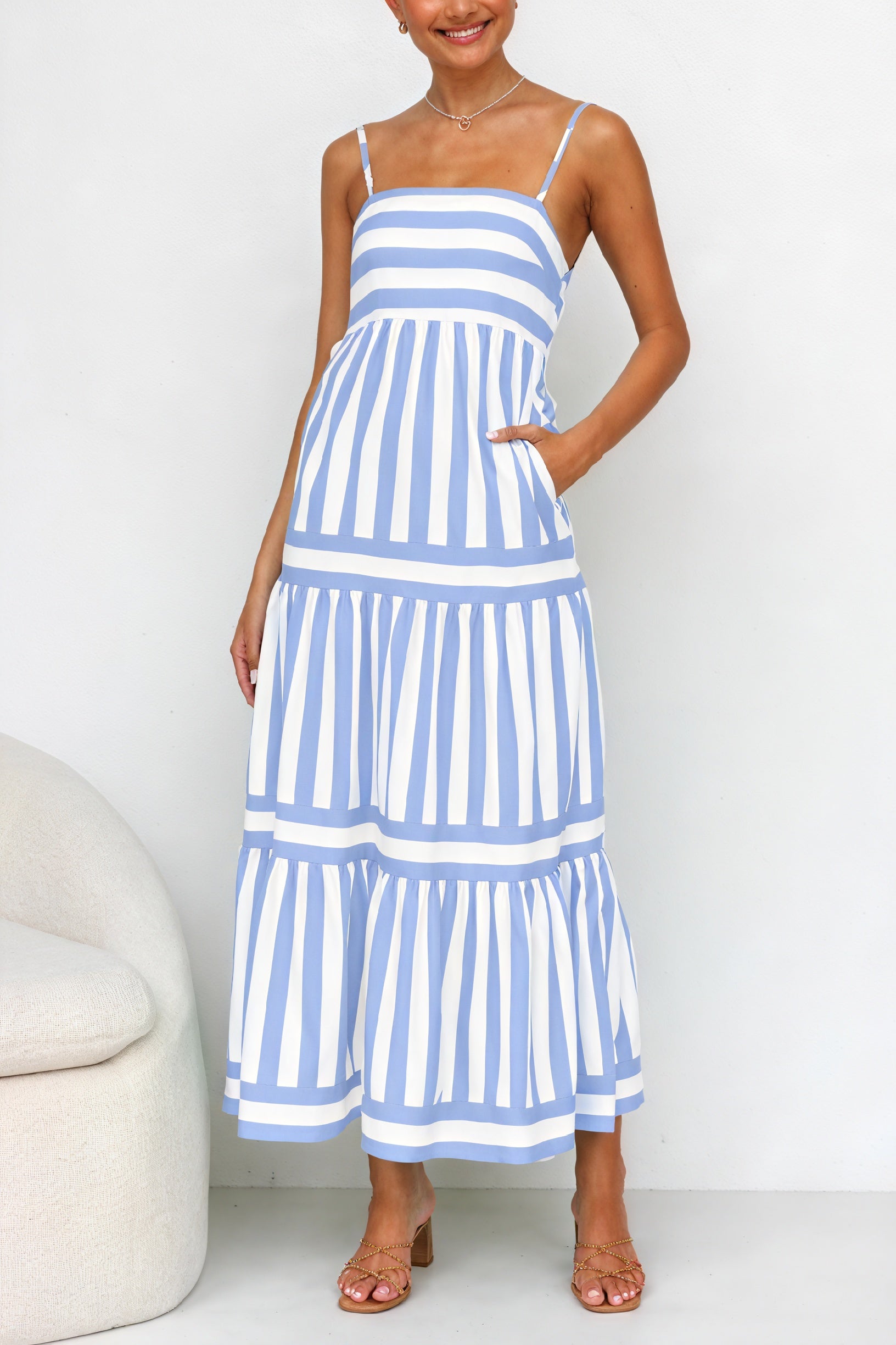 Abito Maxi a Righe con Bretelle Sottili