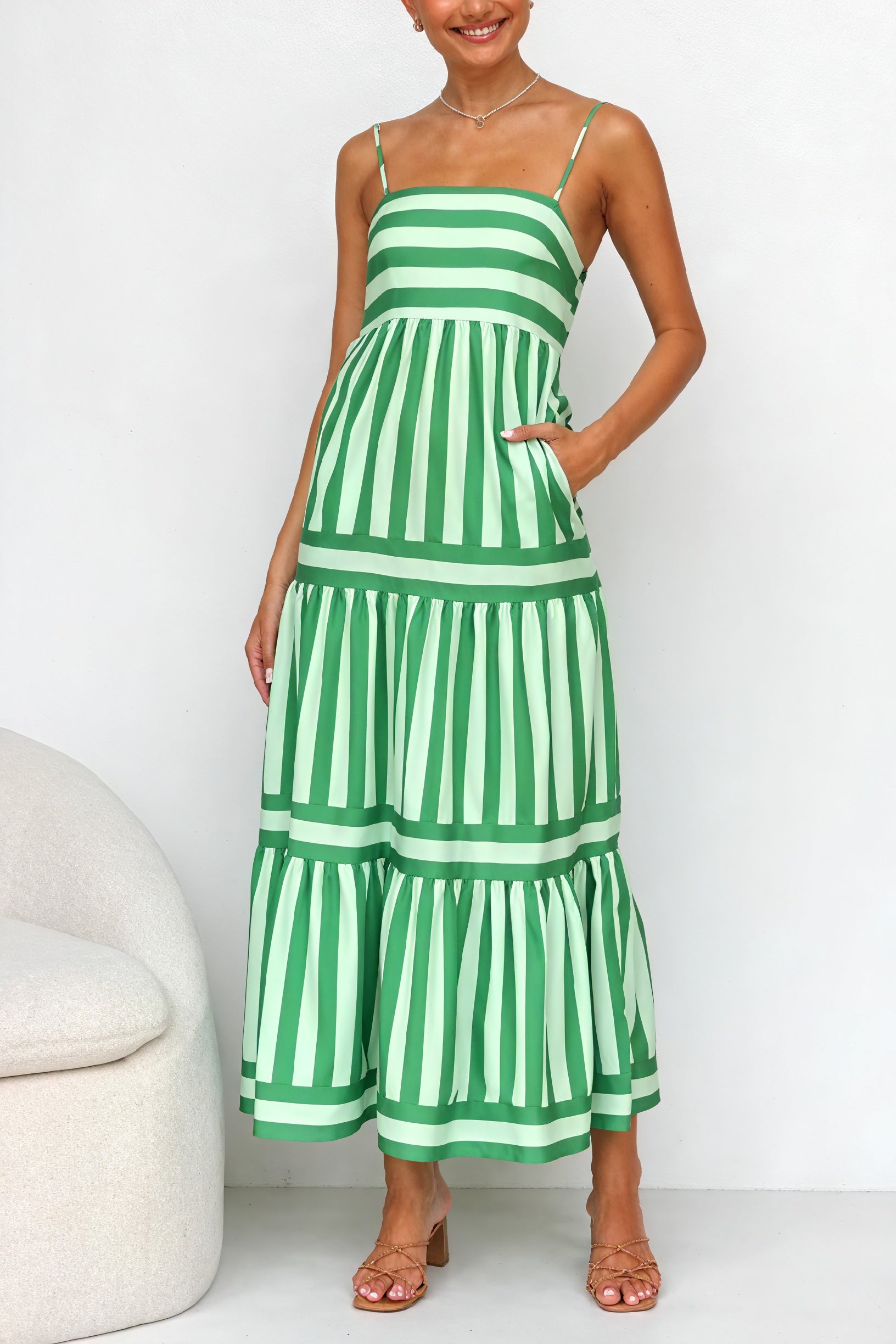 Abito Maxi a Righe con Bretelle Sottili