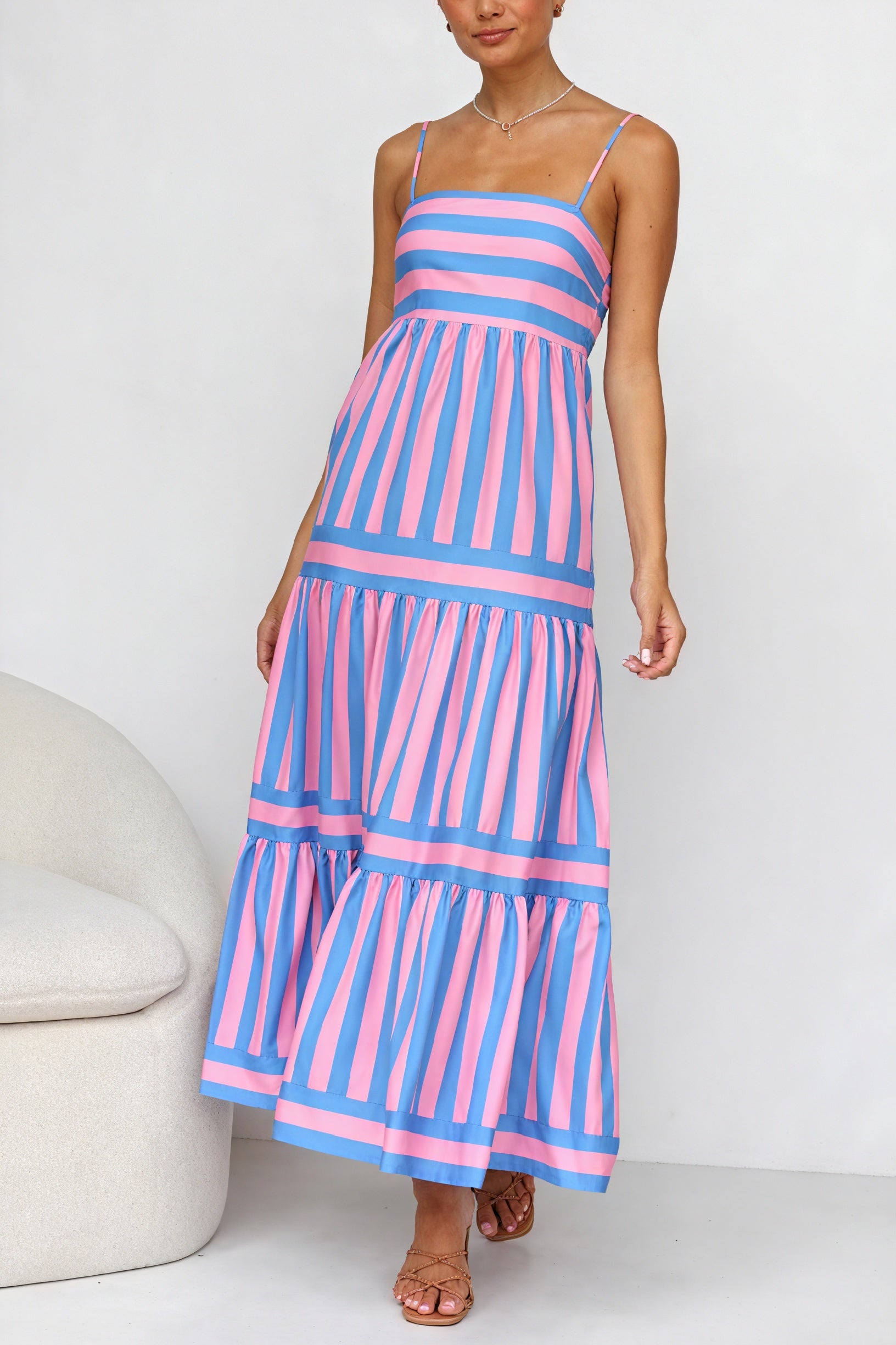 Abito Maxi a Righe con Bretelle Sottili