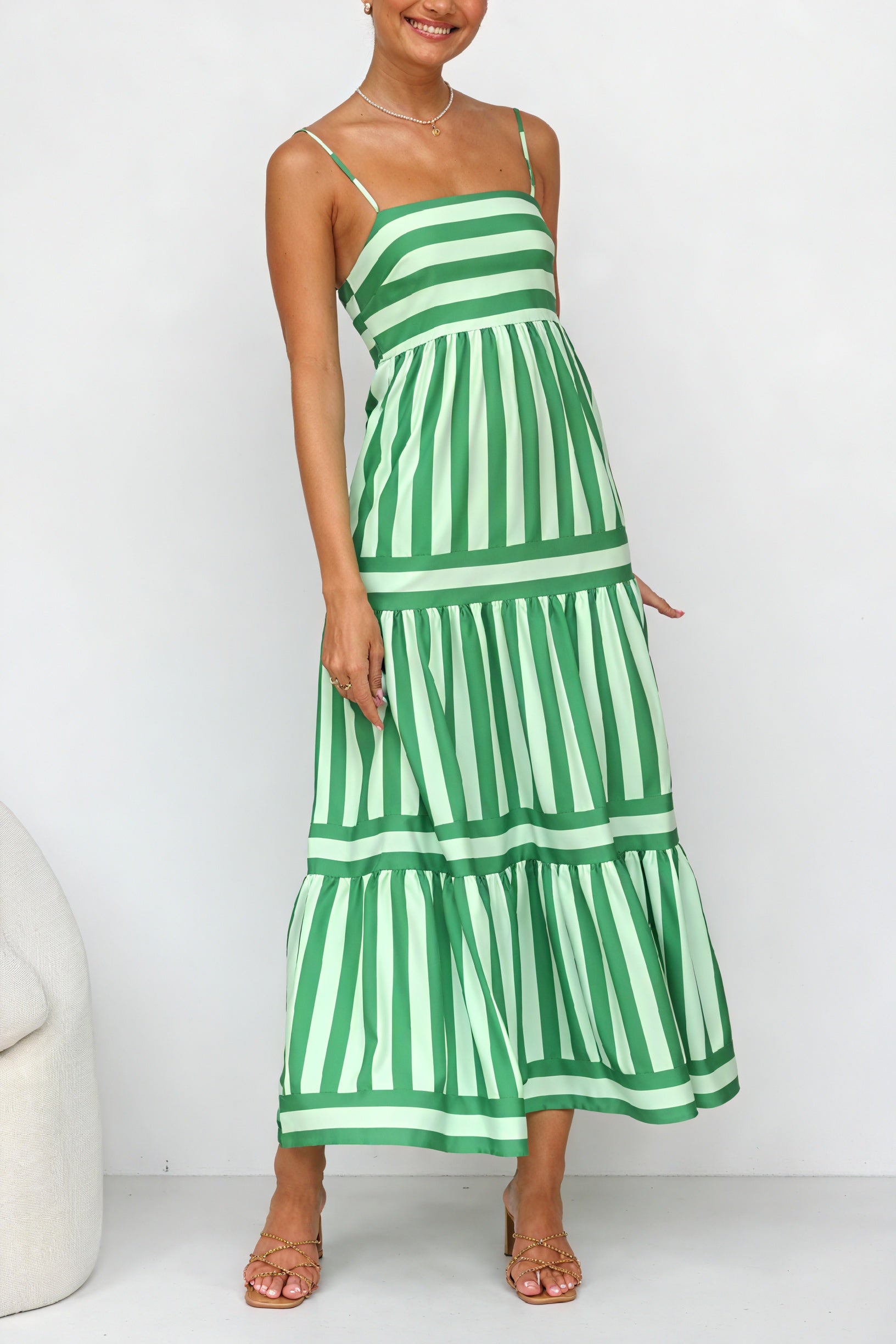 Abito Maxi a Righe con Bretelle Sottili