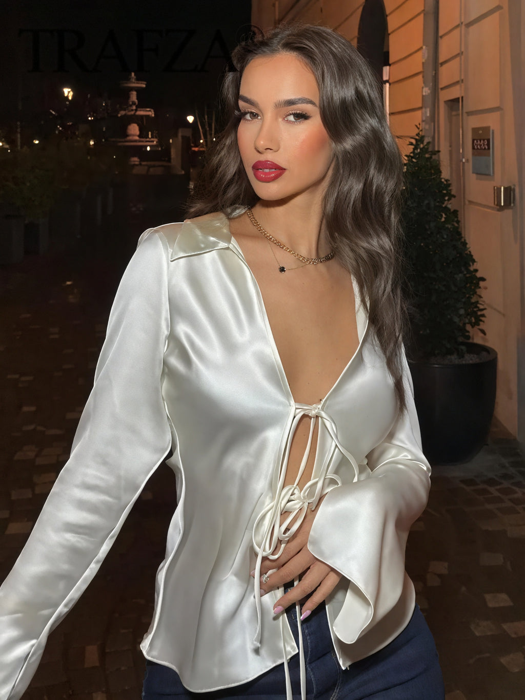 Blusa Chic con Nodo Frontale