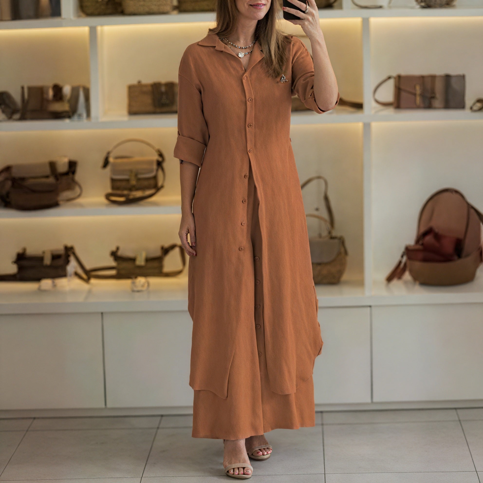 Eleganza Quotidiana: Abito Versatile Senza Tempo