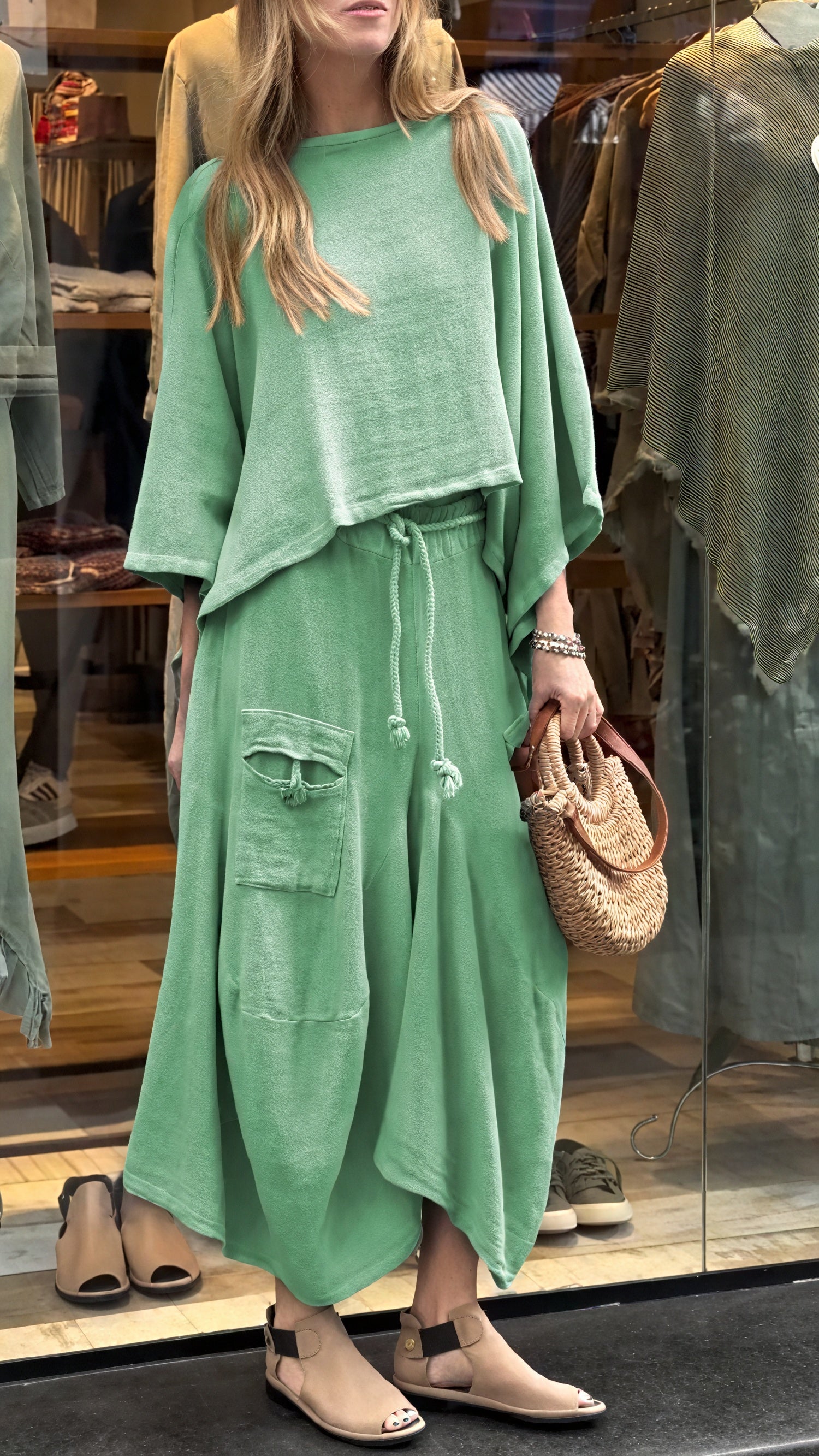 Completo Due Pezzi Donna – Vestibilità Rilassata, Pantaloni Coulisse e Tasche-81991-8093b152-75a4-45ae-82b9-a61df4200235