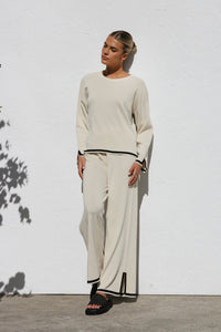Completo Knitwear Moderno e Raffinato