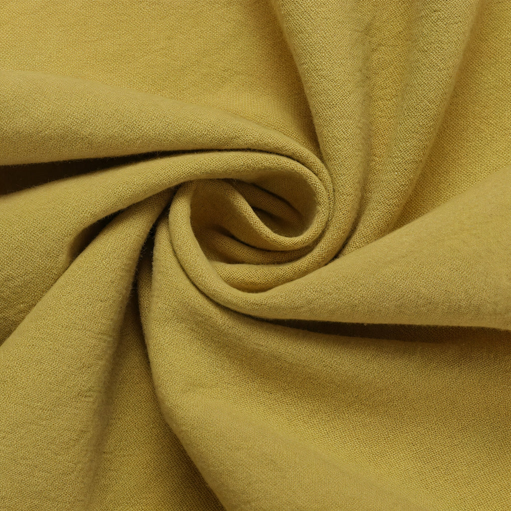 Tuta Pantalone Ampia e Design Minimalista