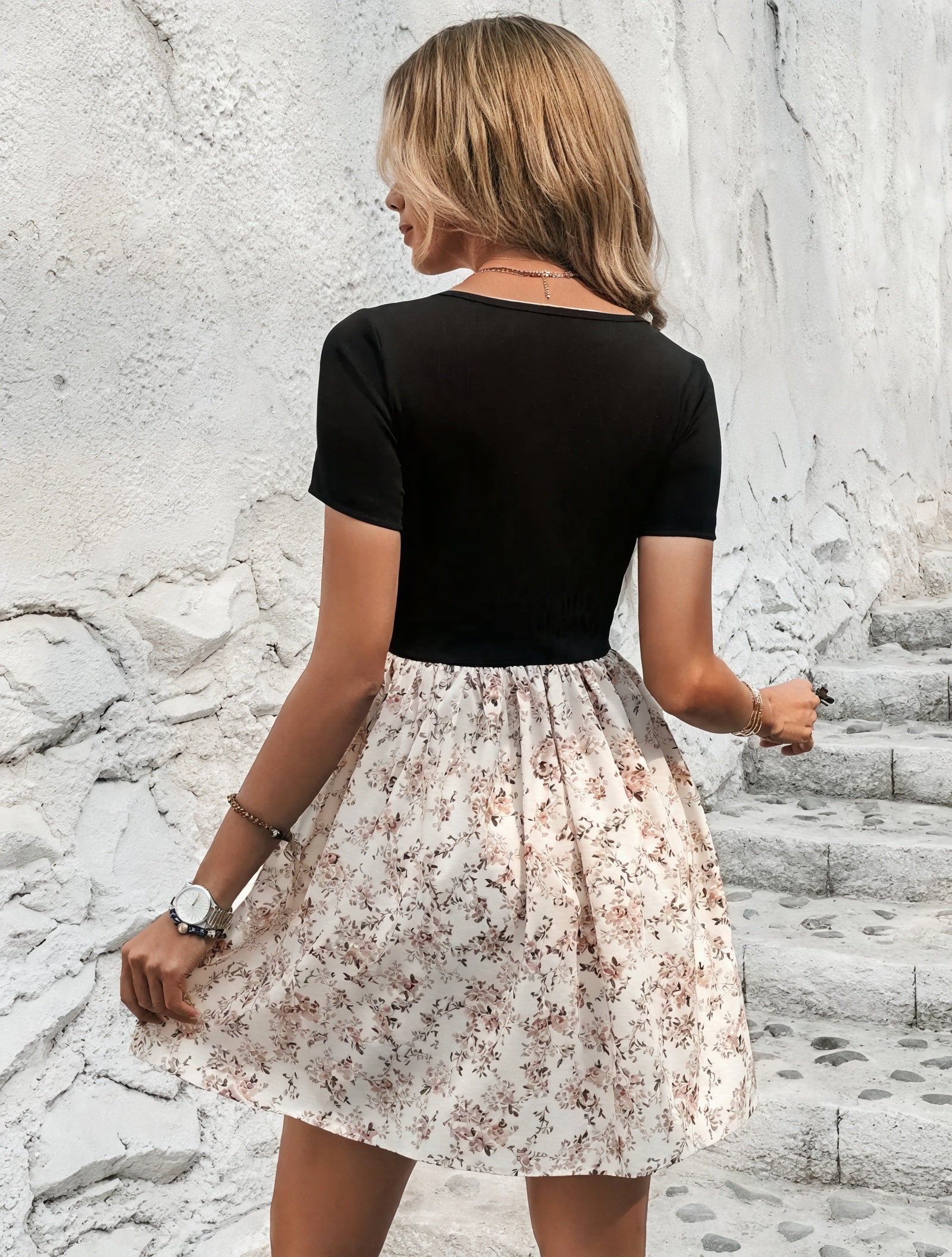 Abito Effetto Due Pezzi con Scollo Quadrato, Gonna Stampa Floreale e Maniche Corte - Stile Estivo Versatile-82320-3aa00063-3fd6-46f8-a7af-9b9c49cada6b