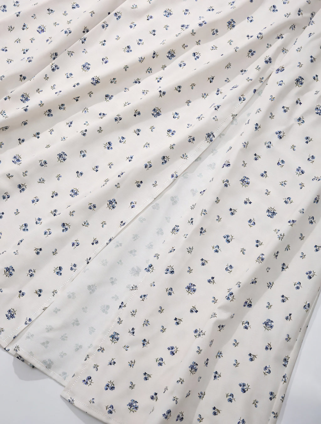 Abito Floreale Donna con Scollo Quadrato Maniche a Palloncino e Spacco Alto per Eventi Estivi Romantici-82654-d7d95a62-b105-4ba9-aac2-55b6186b99b6