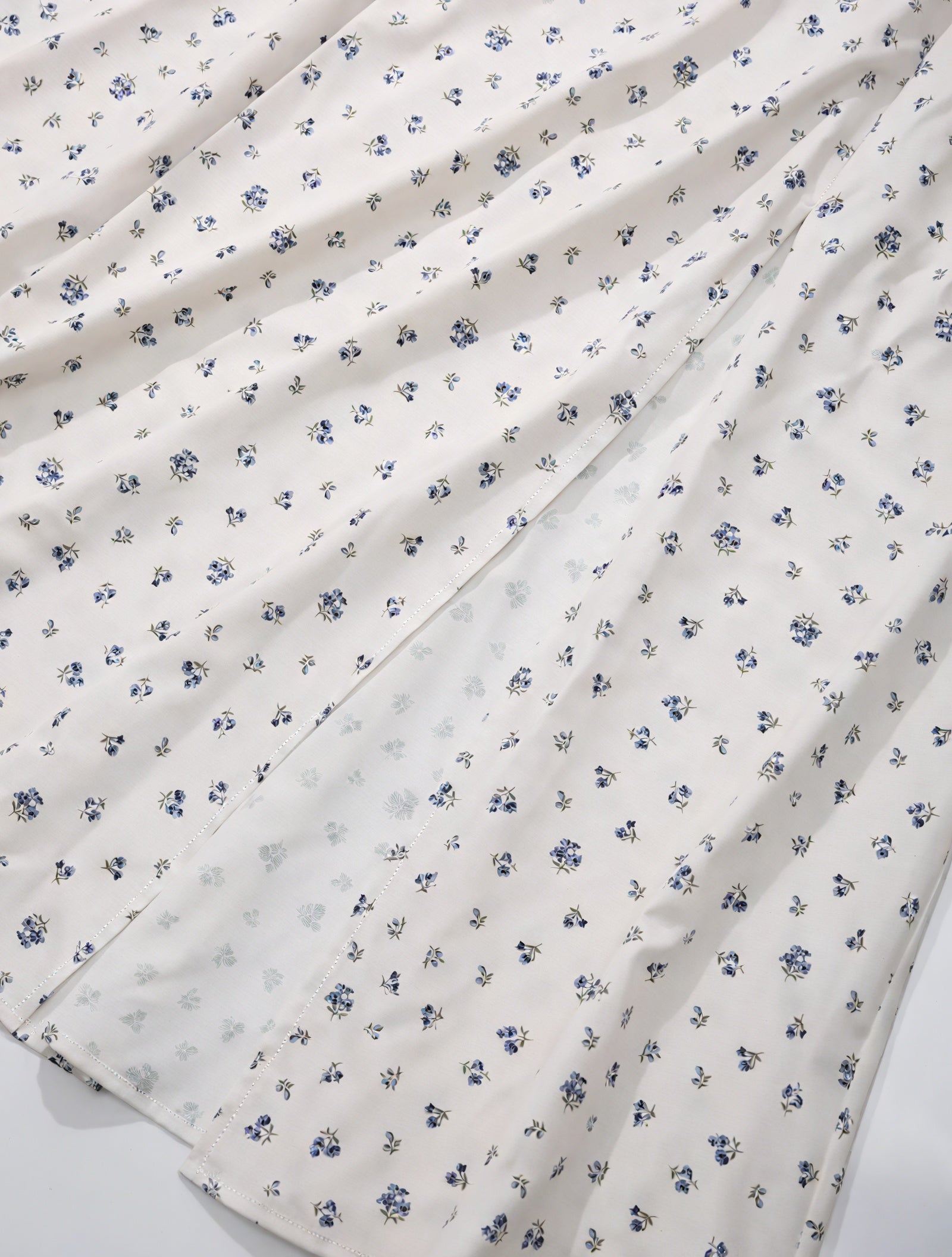 Abito Floreale Donna con Scollo Quadrato Maniche a Palloncino e Spacco Alto per Eventi Estivi Romantici-82654-d7d95a62-b105-4ba9-aac2-55b6186b99b6