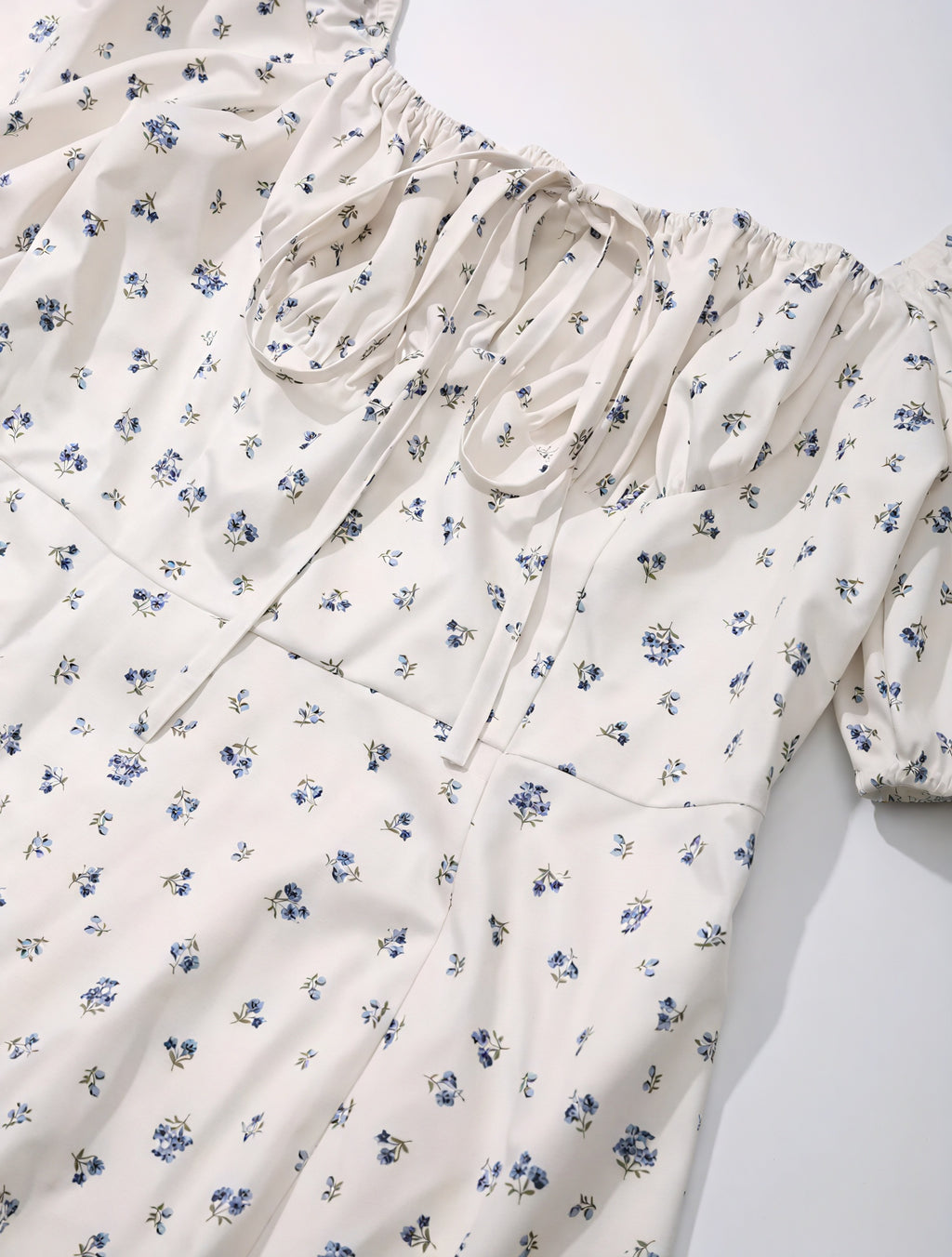 Abito Floreale Donna con Scollo Quadrato Maniche a Palloncino e Spacco Alto per Eventi Estivi Romantici-82654-b5839168-b118-45ce-b570-7a47620ad217