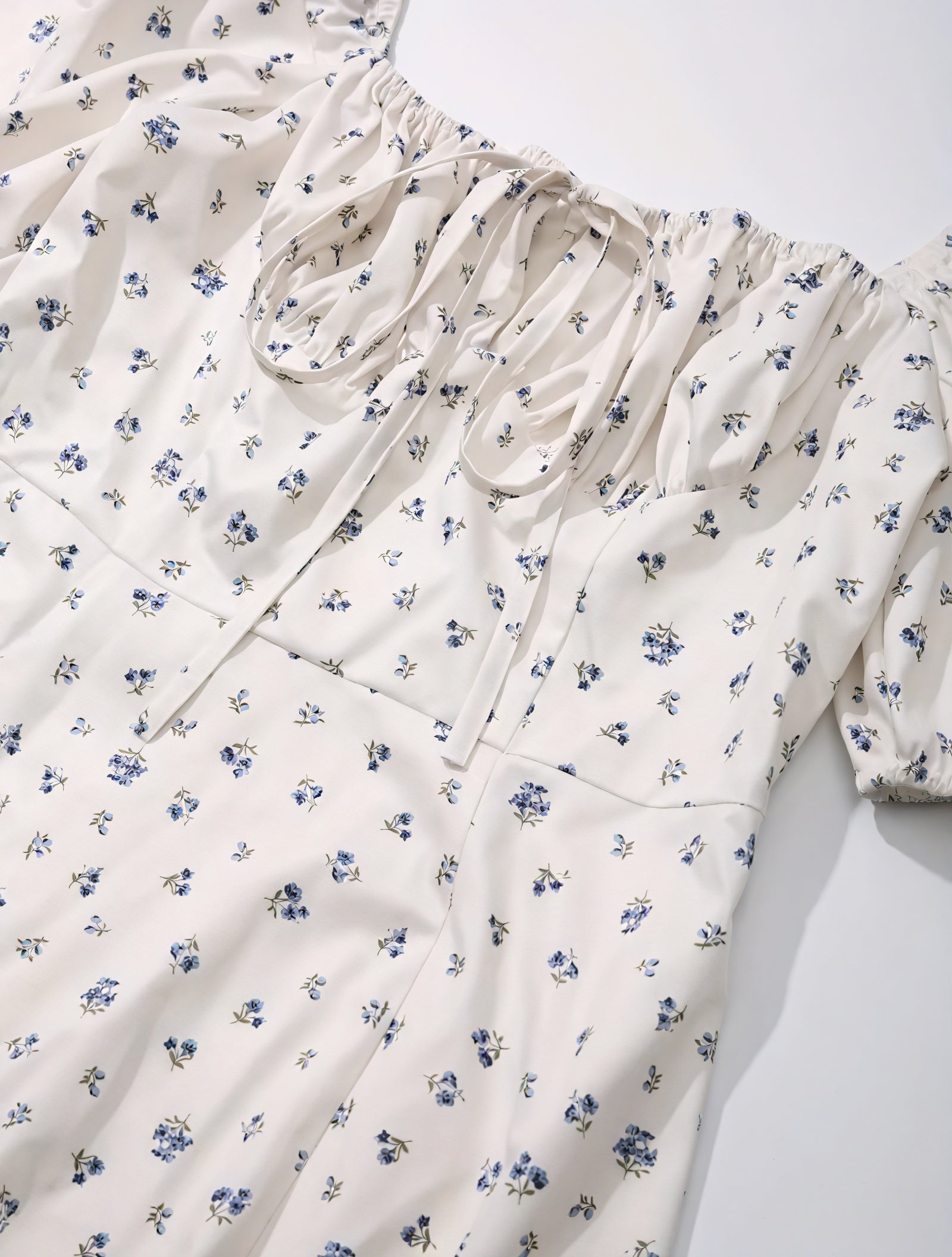 Abito Floreale Donna con Scollo Quadrato Maniche a Palloncino e Spacco Alto per Eventi Estivi Romantici-82654-b5839168-b118-45ce-b570-7a47620ad217