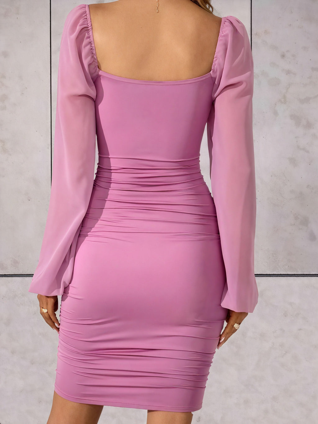 Abito Silhouette Perfetta, Maniche Velate