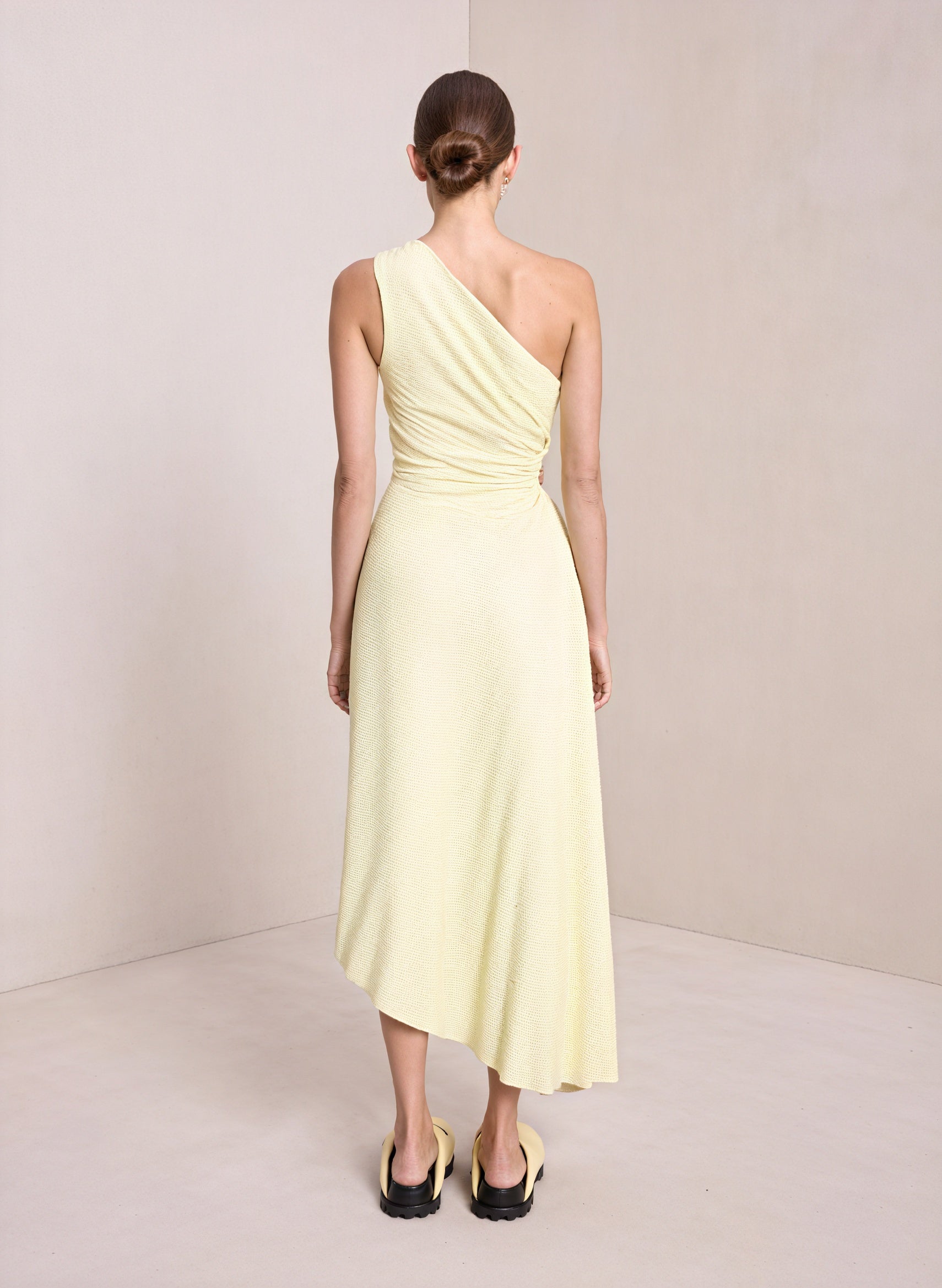 Abito Monospalla Plissettato Donna – Orlo Asimmetrico, Elegante-83236-ab03510b-28b1-4691-a70c-24b553dabd62