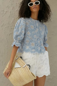 Coordinato Estivo Floreale – Top e Shorts Traforati