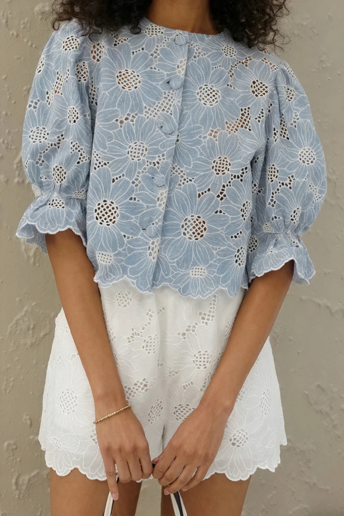 Dorio Moda Donna Coordinato Top e Shorts Floreale Traforato Blu Bianco-83298-98e3c796-f349-4996-bf9e-9ce93f733ec4