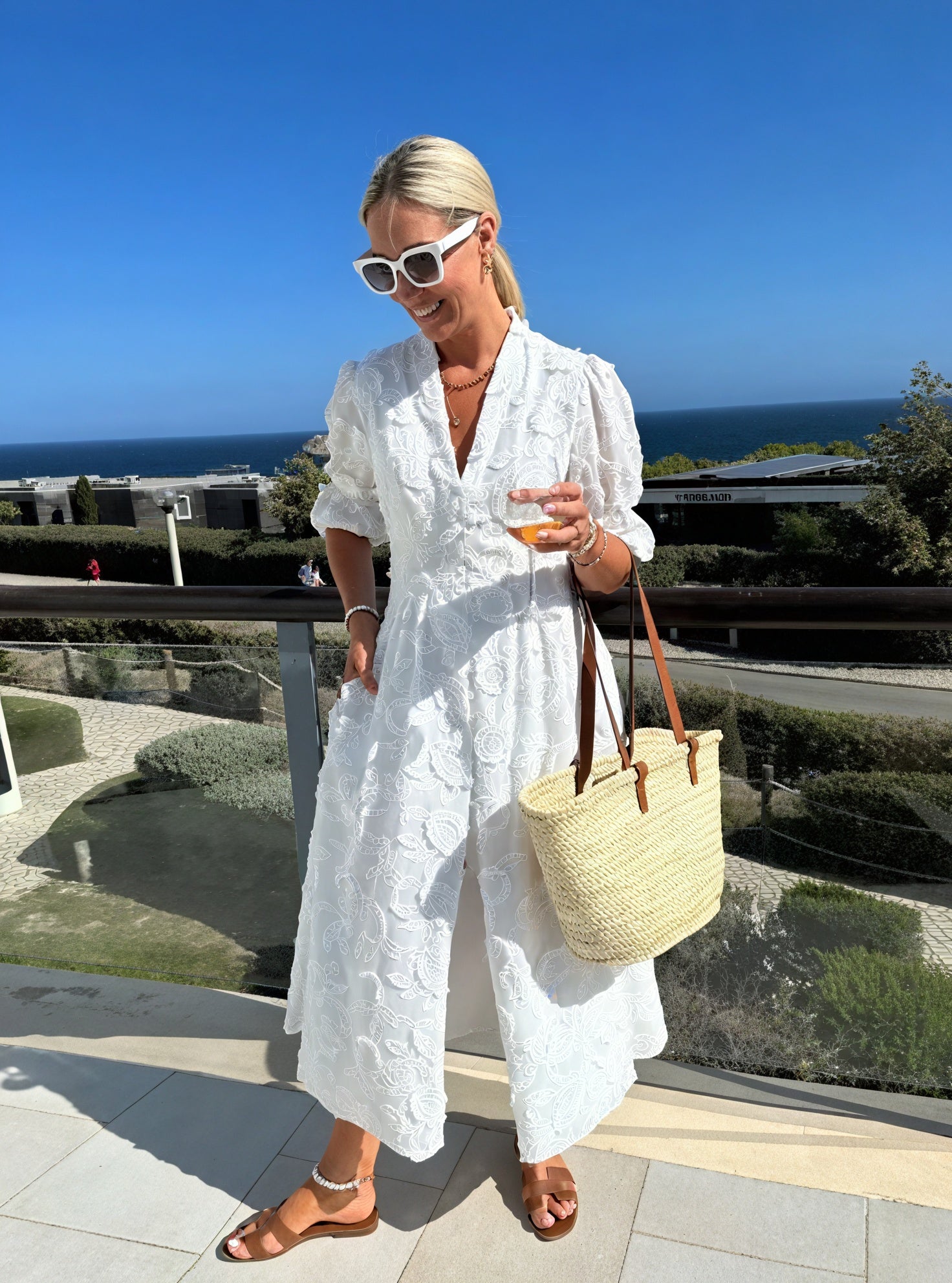 Dorio Moda Abito Midi da Donna – Bianco Ricamato, Abbottonato, Maniche Corte-83314-ce466cf8-f842-4f23-8d5b-ad4678280d46