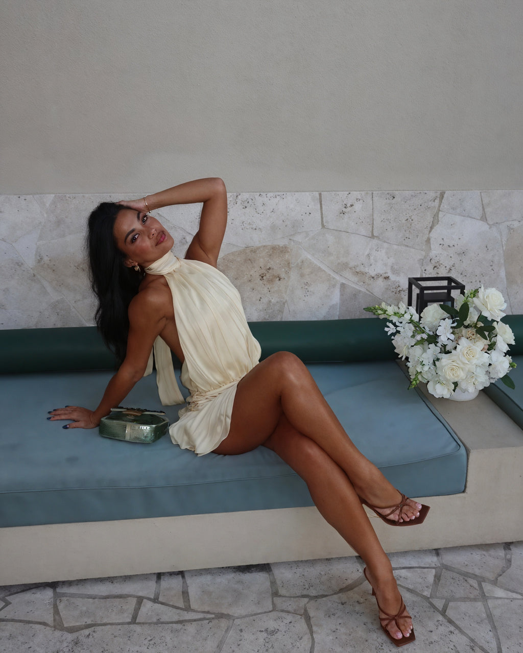 Abito Mini Donna Raso Effetto Halter con Gonna a Balze-83562-a828a445-cebd-4246-9c23-1aa811ca57ea