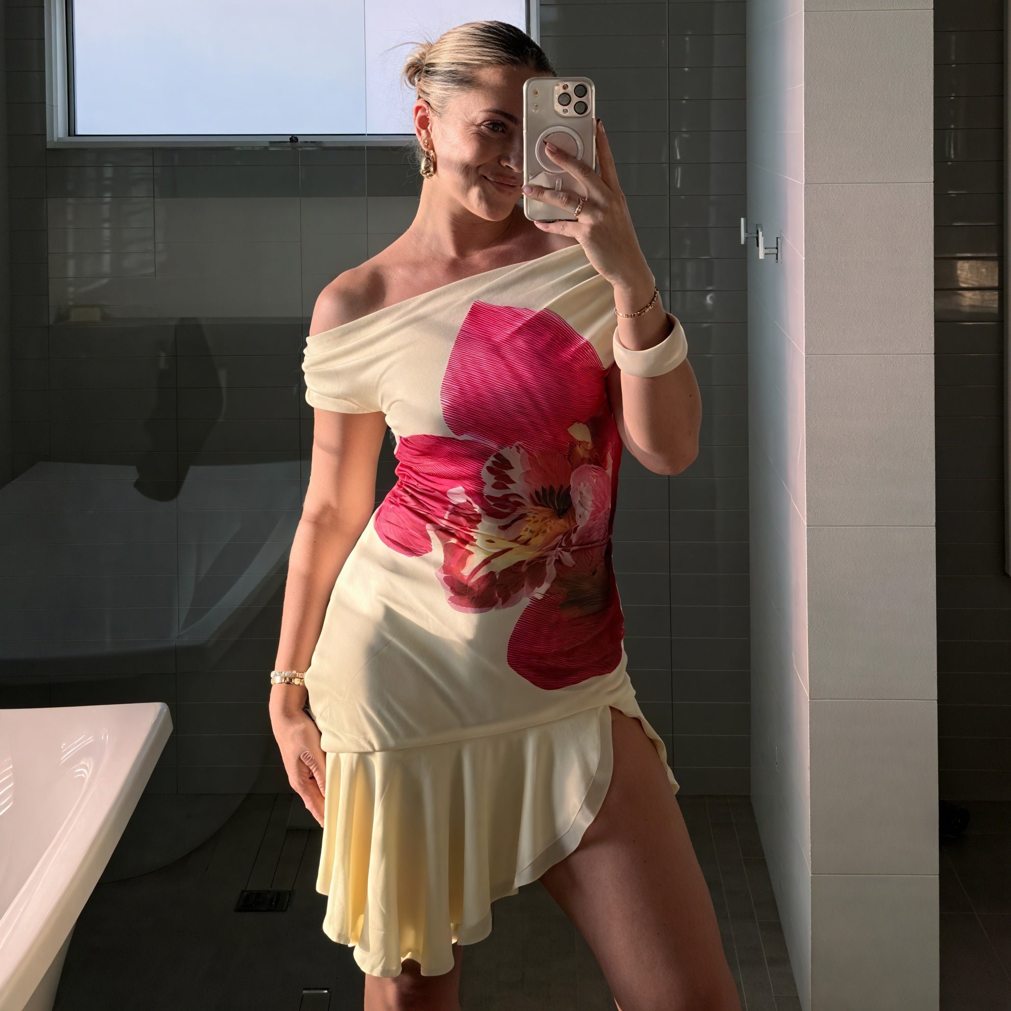 Abito Mini Floreale Donna con Scollo Asimmetrico-83568-a8203c27-f08f-42ea-9d72-116faa918734