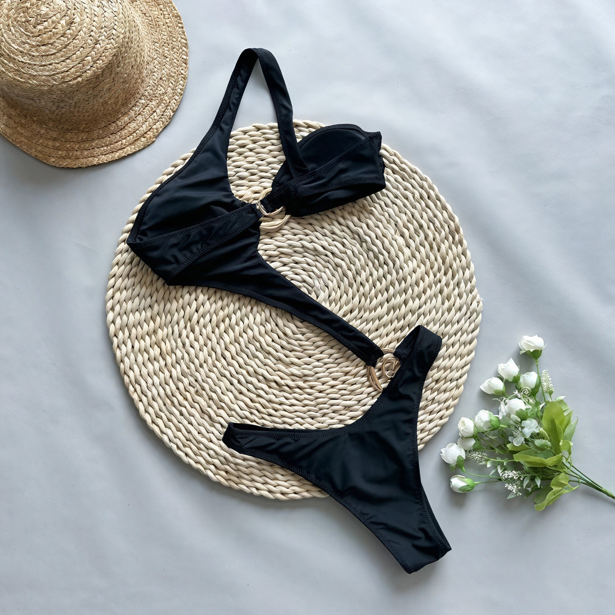 Costume Intero Donna Nero con Dettagli Hardware Eleganti, Stile Moderno-83767-fce6b564-3bf6-4dcd-8de6-03b4d1ec714b