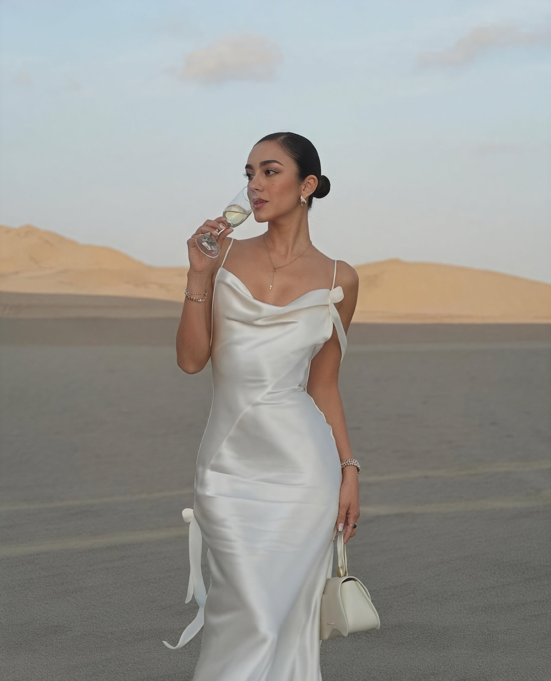 Abito Lungo Raso Donna – Scollo a Cascata, Spalline Sottili, Elegante-83831-d1bbb2b3-d466-4912-9ccf-8dcbe34fb1a1