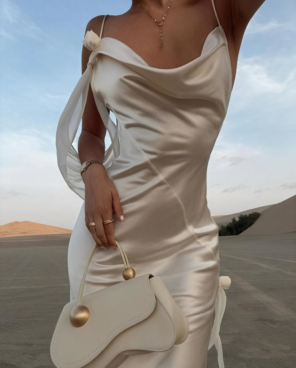 Abito Lungo Raso Donna – Scollo a Cascata, Spalline Sottili, Elegante-83831-8a96ab4d-4552-48b9-878d-c9759d2be7fe