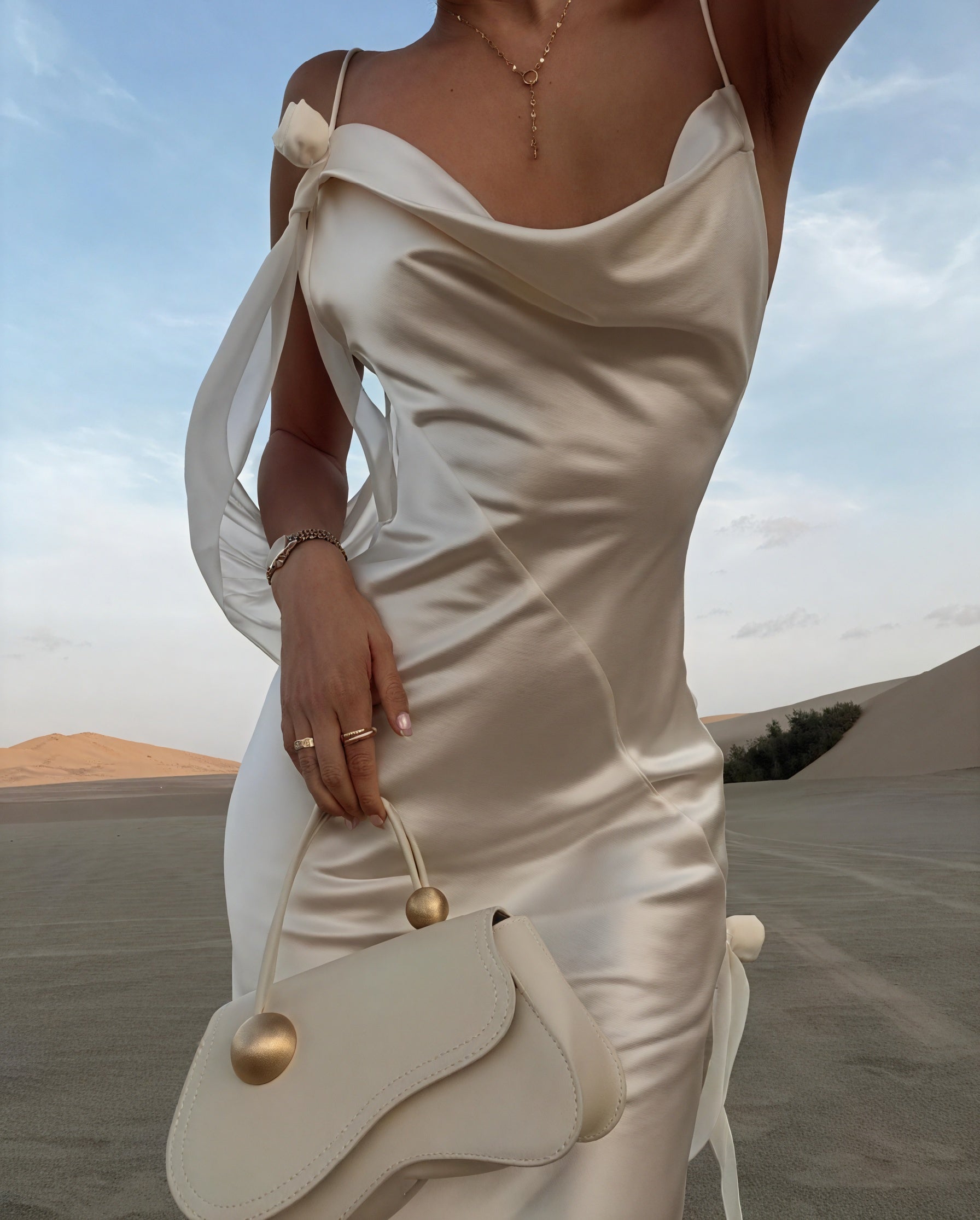 Abito Lungo Raso Donna – Scollo a Cascata, Spalline Sottili, Elegante-83831-8a96ab4d-4552-48b9-878d-c9759d2be7fe