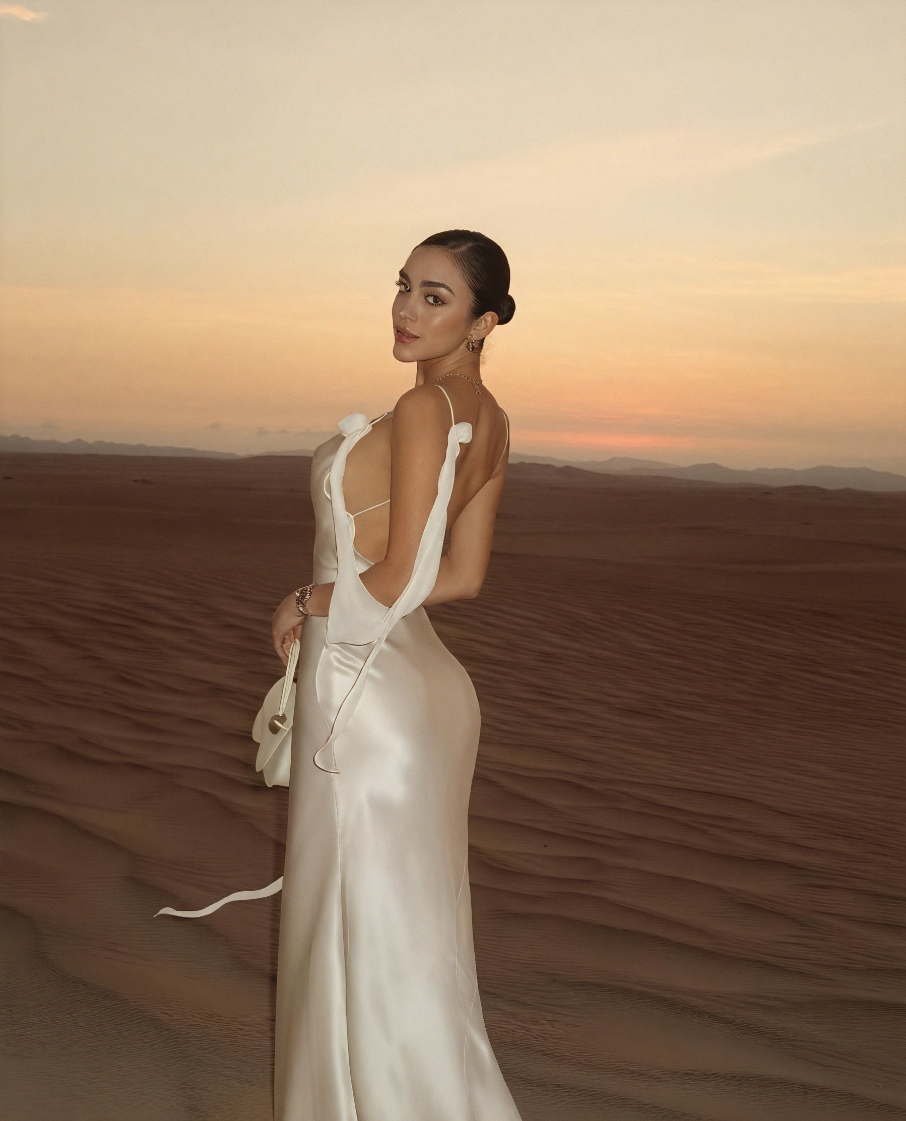 Abito Lungo Raso Donna – Scollo a Cascata, Spalline Sottili, Elegante-83831-d4f4cd73-b226-4ea6-896e-346cab14bc5f