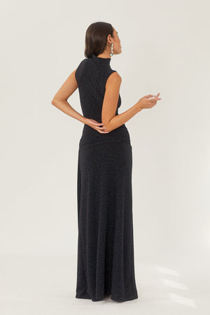 Abito Lungo Elegante con Cintura