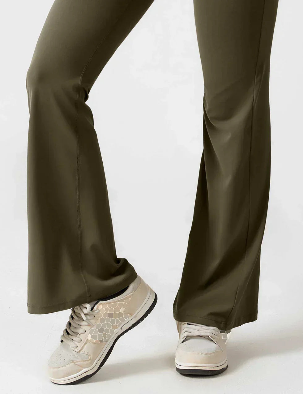 Tuta Donna Senza Maniche Schiena Aperta Gamba Svasata, Aderente Elasticizzata-83507-898e94f0-b61e-4c6f-960e-c65af1398d52