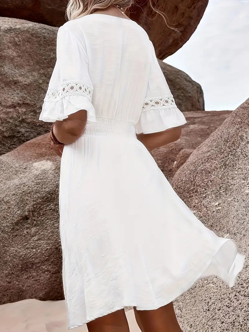 Abito Floreale con Dettagli in Pizzo