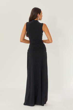 Abito Lungo Elegante con Cintura