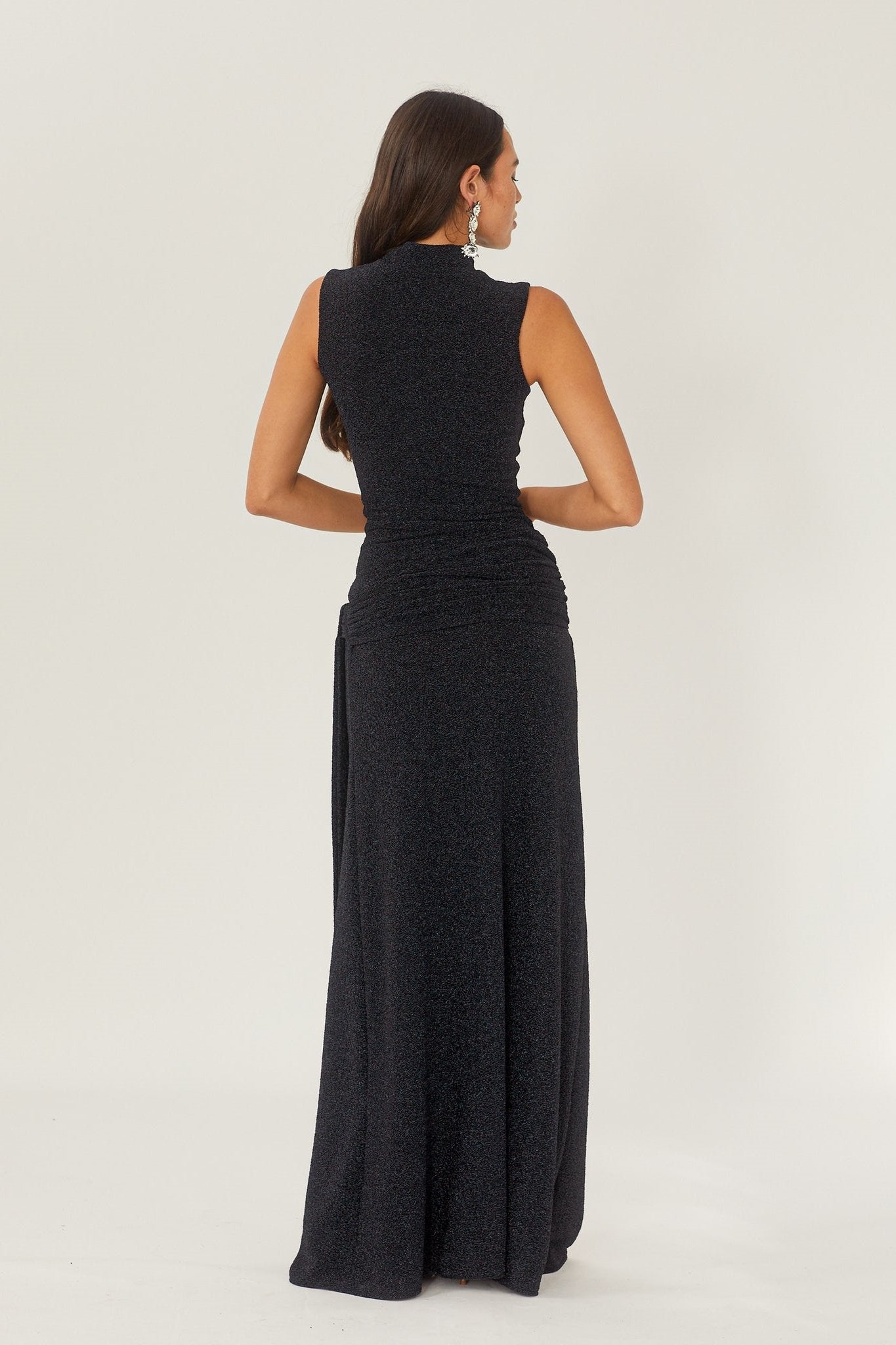Abito Lungo Elegante con Cintura