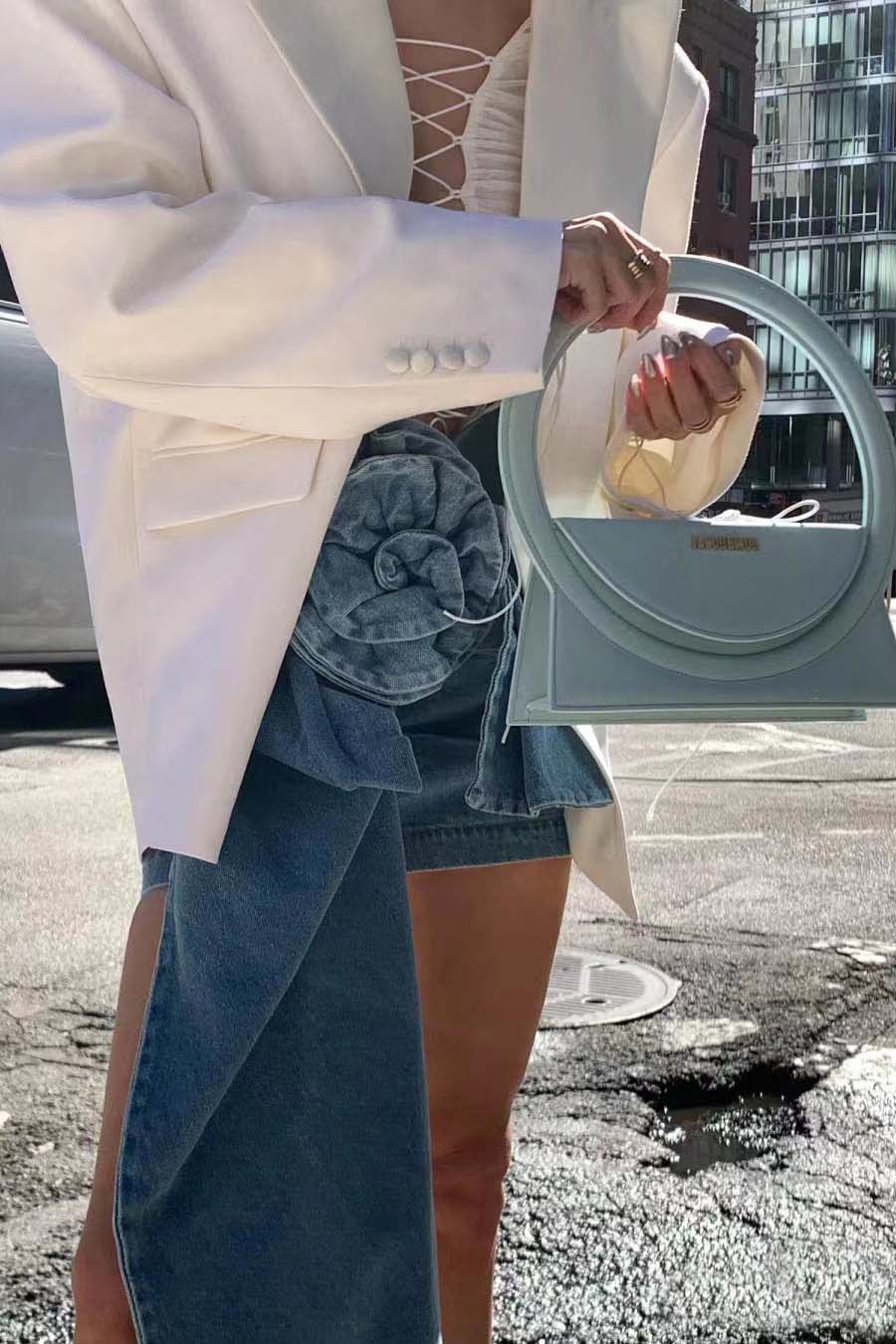 Gonna Mini Asimmetrica con Dettaglio Floreale