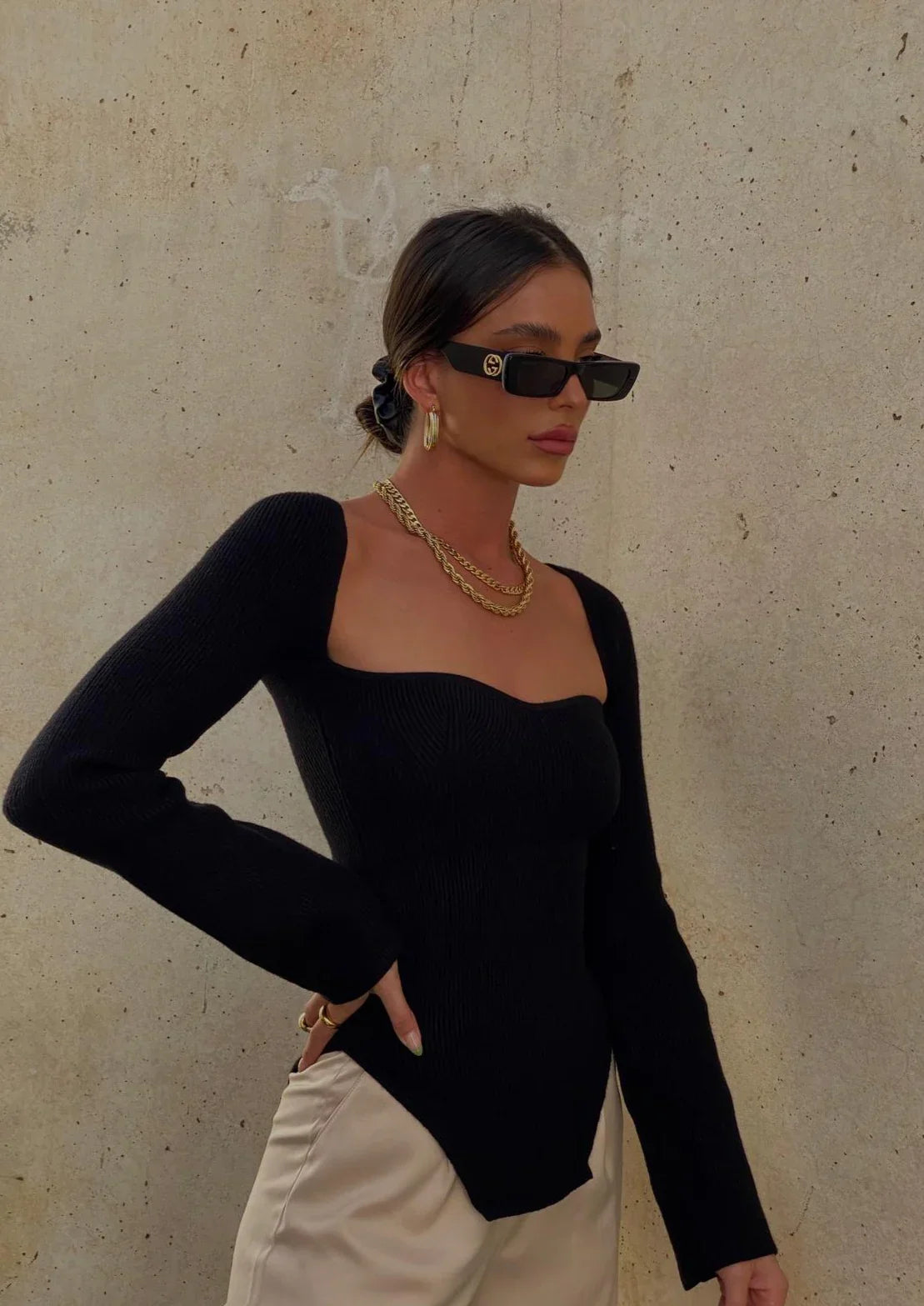 Top a Maniche Lunghe con Scollo Squadrato