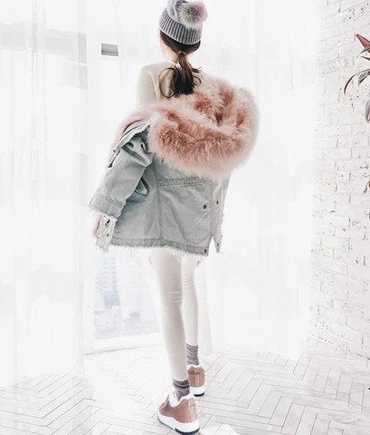 Sneakers Urban Style con Dettagli in Pelliccia