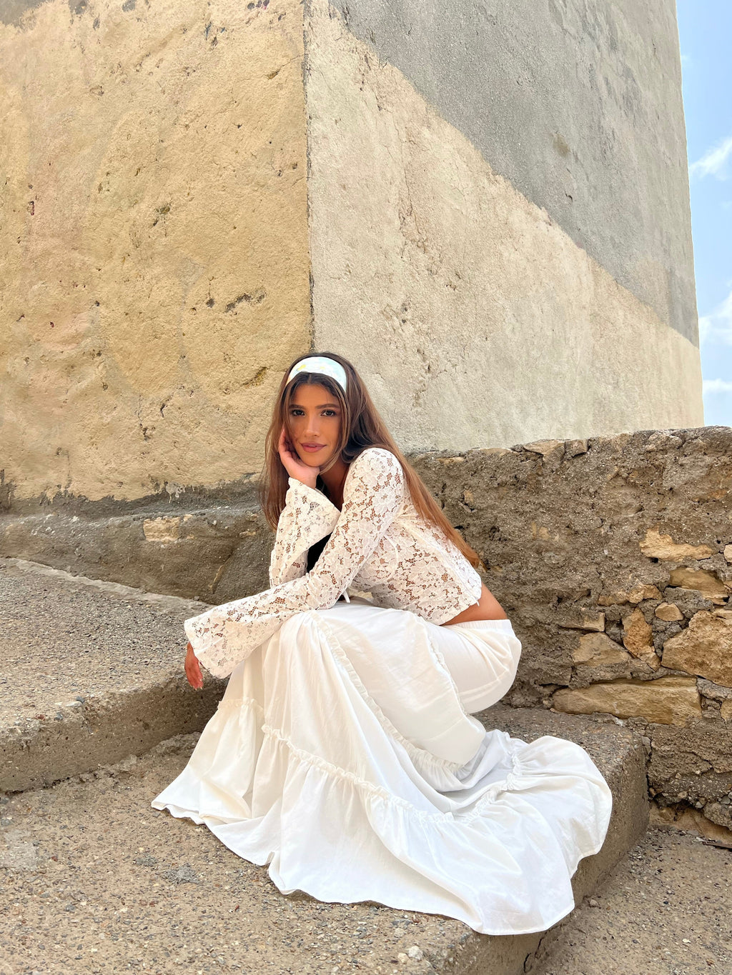 Top e Gonna in Pizzo con Dettagli Bohémien