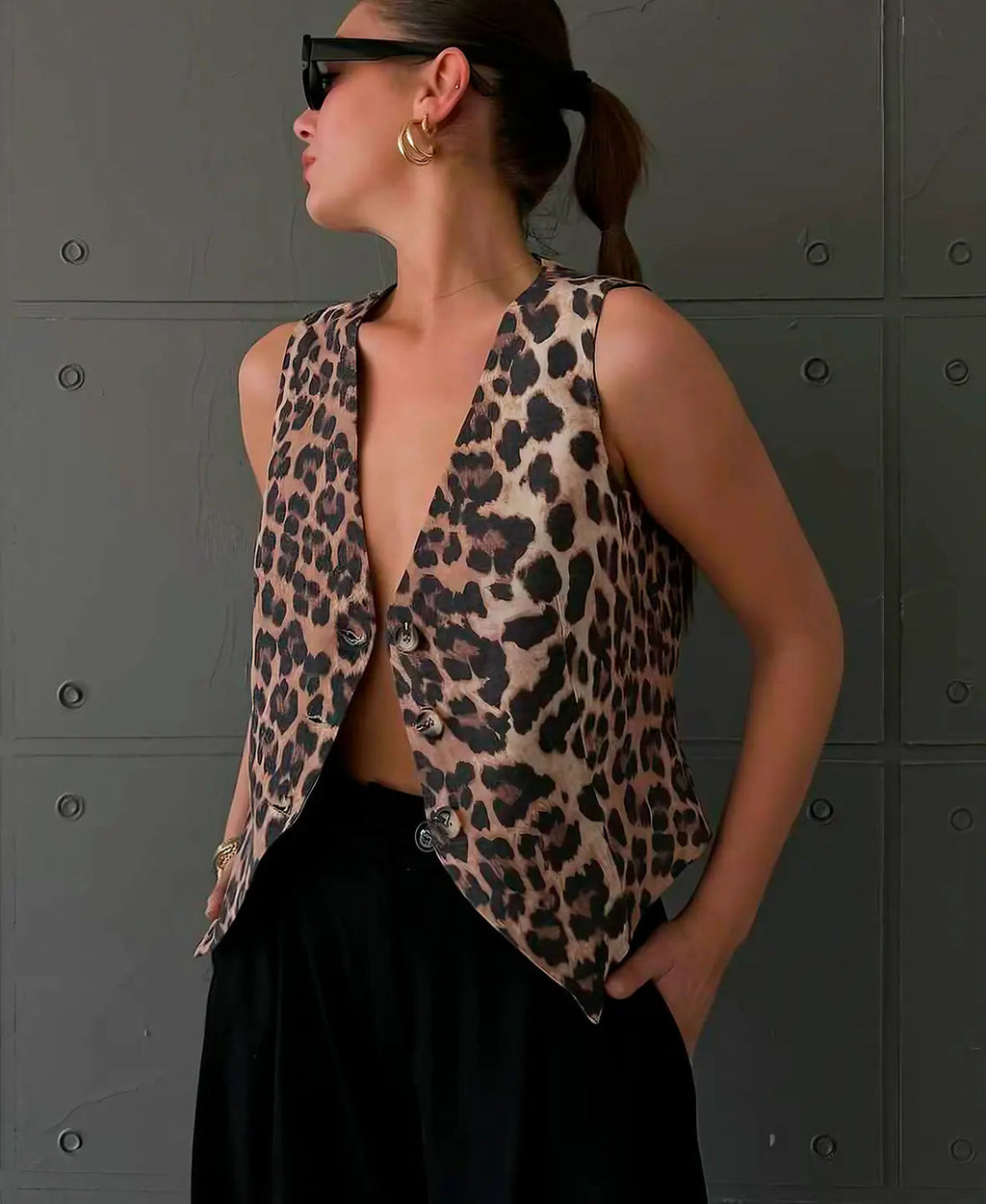 Top con Stampa Animalier e Bottoni