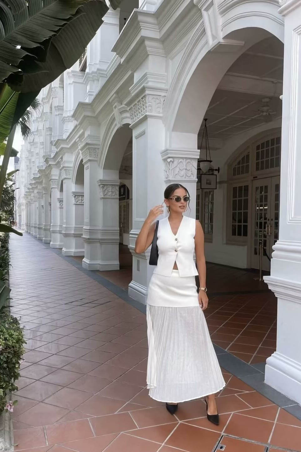 Completo Sofisticato con Gonna Plissettata