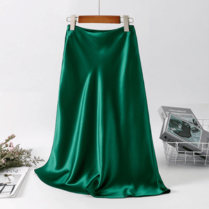 Gonna Midi Elegante in Satin