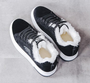 Sneakers Urban Style con Dettagli in Pelliccia