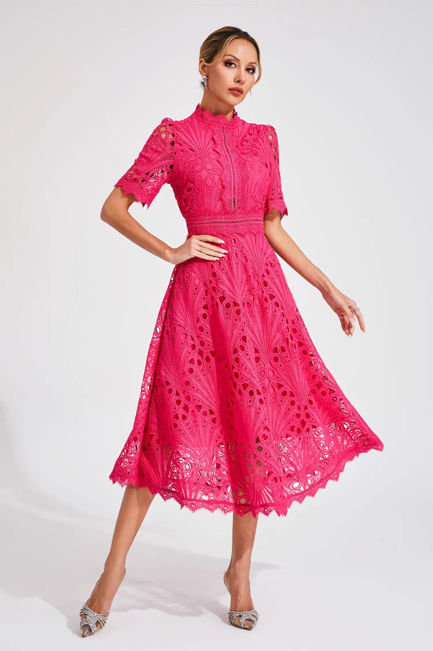 Abito Midi Donna in Pizzo – Scollo Alto, Dettaglio Cut-Out, Maniche Corte-83326-d18bc645-3f3d-49d7-be75-a0722ca27098