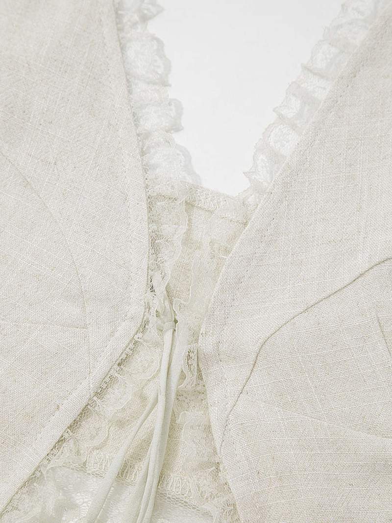 Top con Dettagli in Pizzo e Nodo