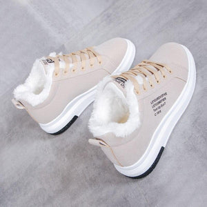 Sneakers Urban Style con Dettagli in Pelliccia