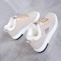 Sneakers Urban Style con Dettagli in Pelliccia
