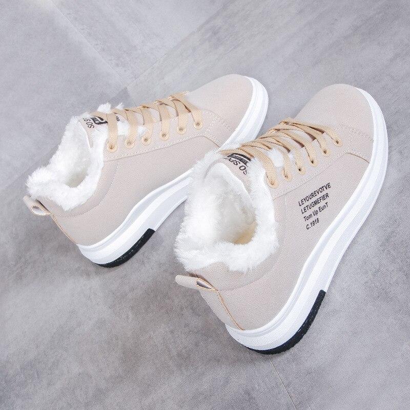 Sneakers Urban Style con Dettagli in Pelliccia
